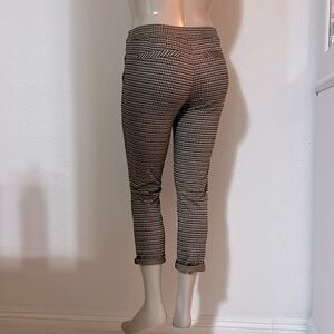 STRETCH PANTS ANKLE CROPPED TWO FRONT POCKETS NWOT OFF BRAND